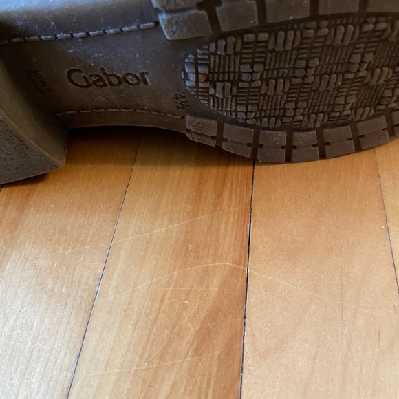 Chelsea Bootie in Green Suede - Picture 4 of 4